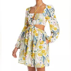 Floral Long Sleeve Cutout Dres- WAYF
Hart Cutout Babydoll Dress